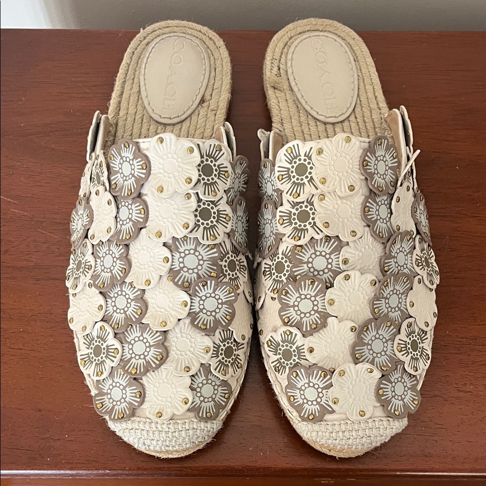 Coach Women's Floral Leather Slide Sandals in Cream size 9